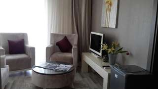 Отель Sea Breeze Apartments Баку Двухместный номер Делюкс с 1 кроватью и балконом, вид на море-10
