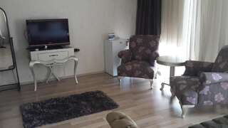 Отель Sea Breeze Apartments Баку Двухместный номер Делюкс с 1 кроватью и балконом, вид на море-15