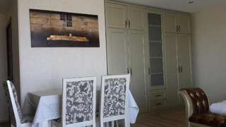 Отель Sea Breeze Apartments Баку Двухместный номер Делюкс с 1 кроватью и балконом, вид на море-16